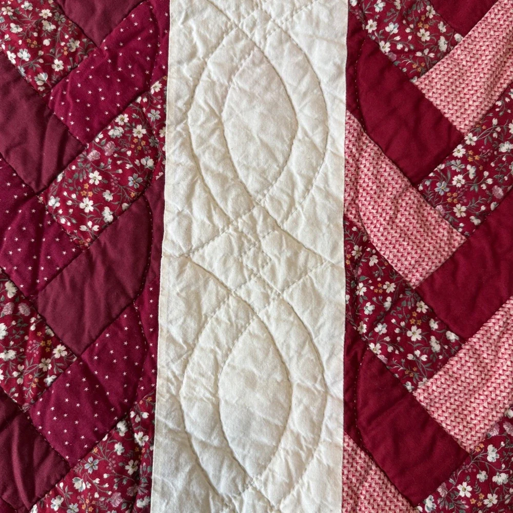 Vintage Handmade King Quilt Apple Basket Applique Patchwork Hand Quilted 96x118